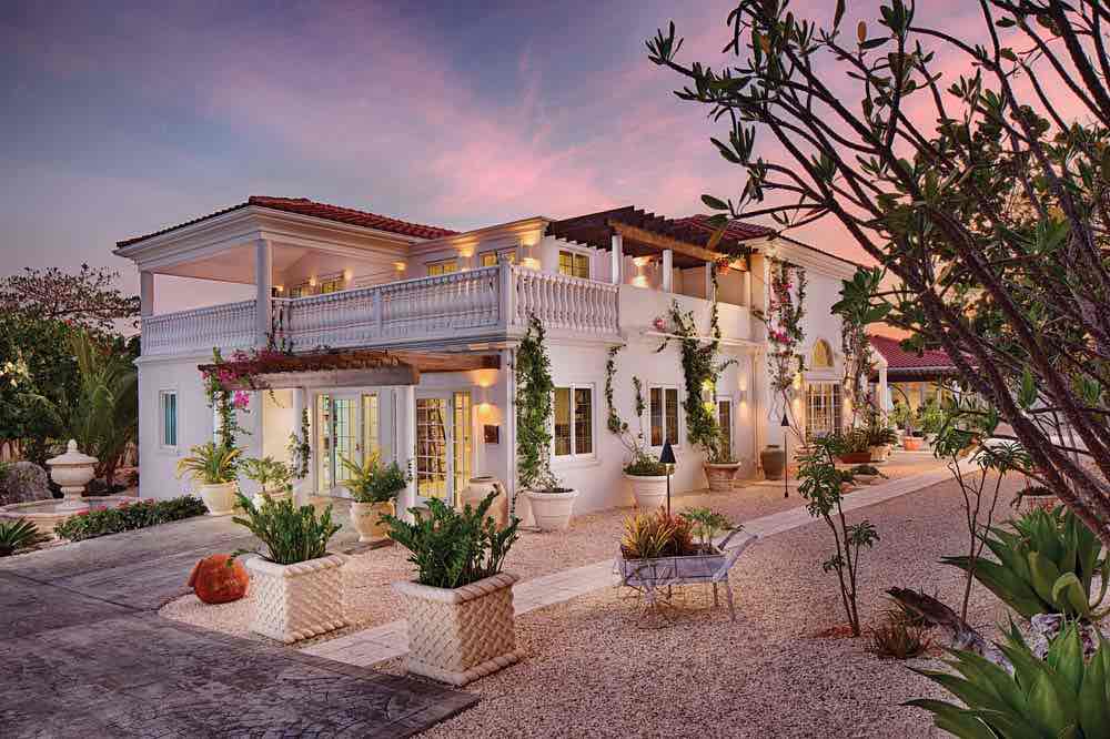 The Cayman Islands’ World Class Resorts: Le Soleil d’Or