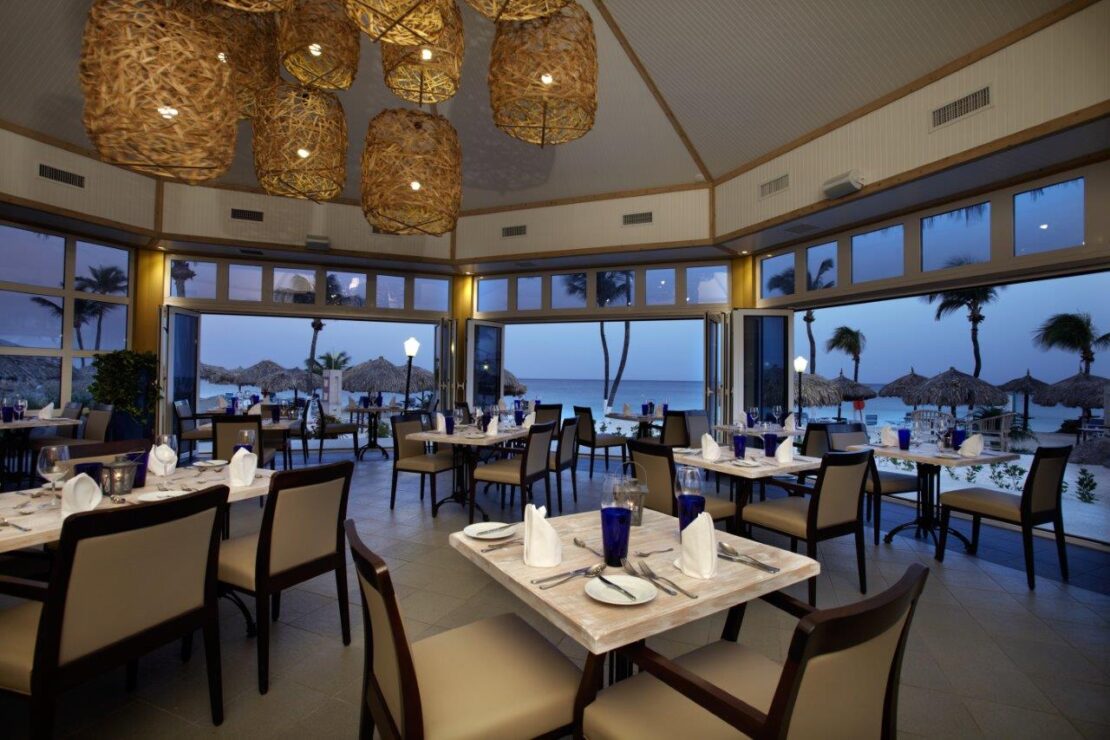 Best beachfront restaurants in Aruba